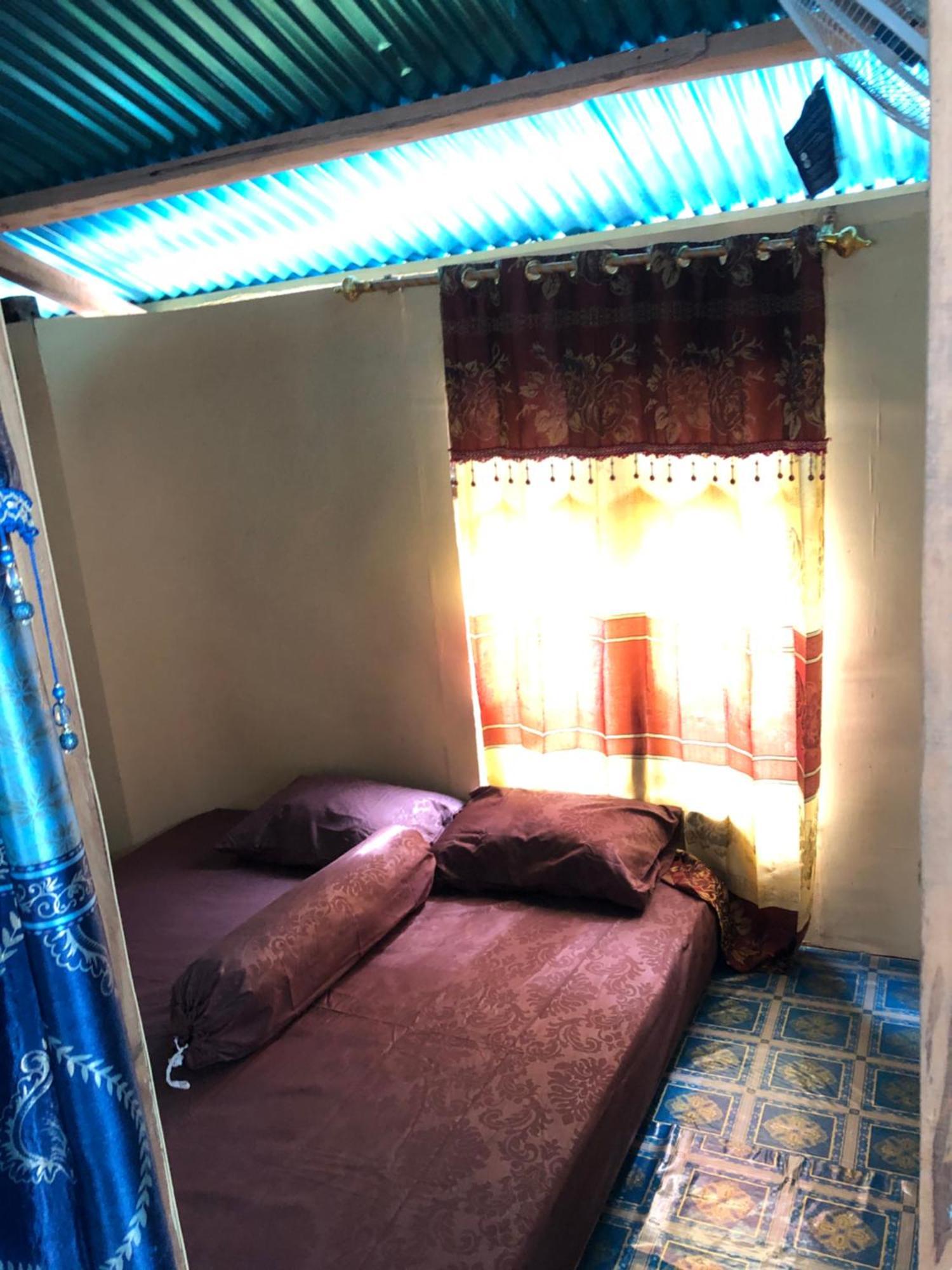 Dua Putri Komodo Homestay Exteriör bild
