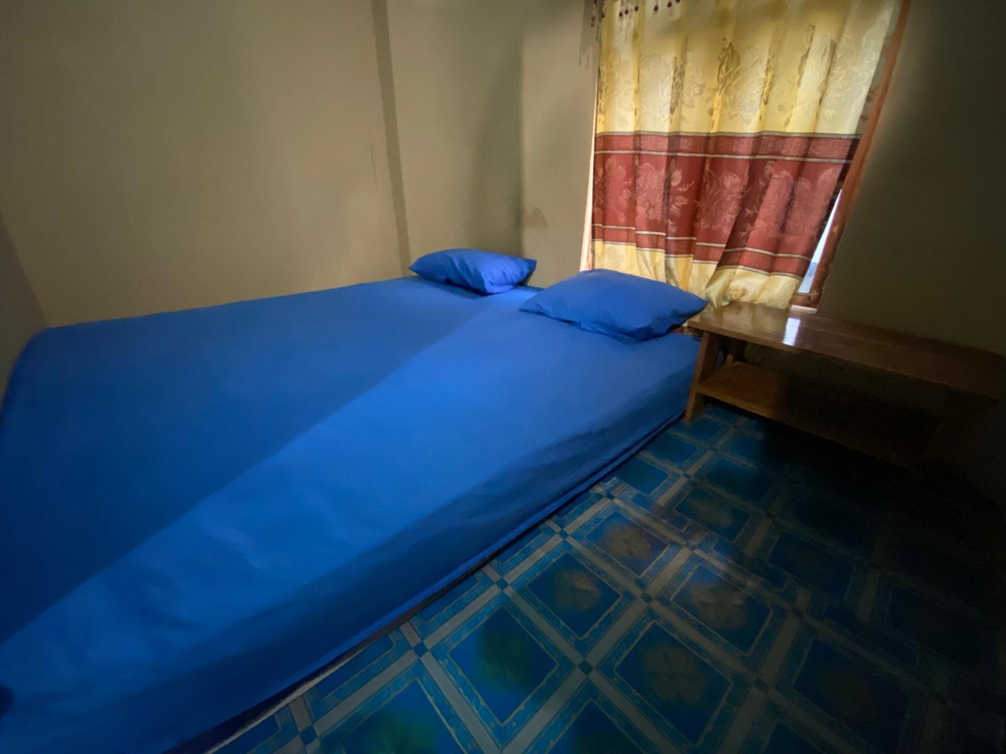 Dua Putri Komodo Homestay Exteriör bild